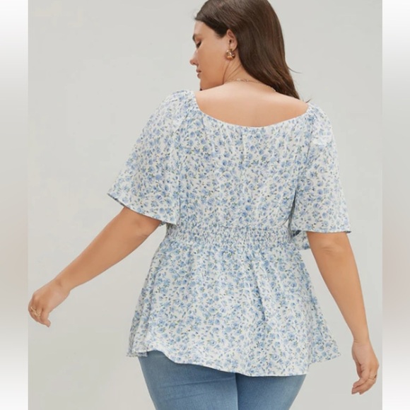 BloomChic Ditsy Floral Ruffle Sleeve Shirred Square Neck Blouse - Picture 2 of 5